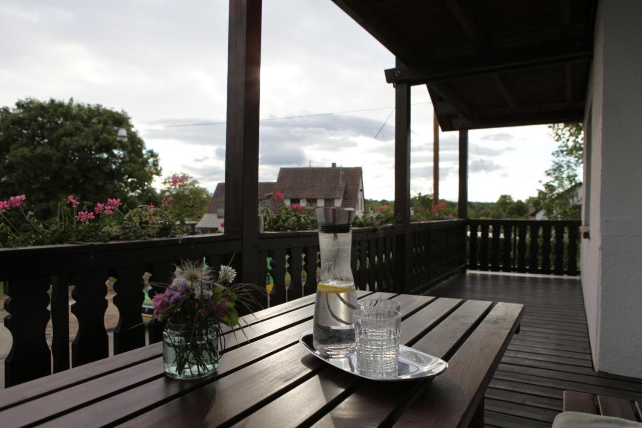 Gaestehaus Zum Rhein Райнхаузен Екстериор снимка